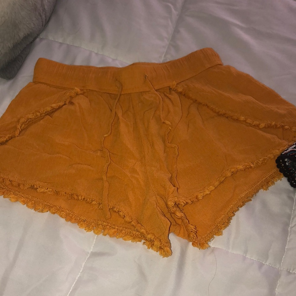 Shorts - Picture 2 of 3